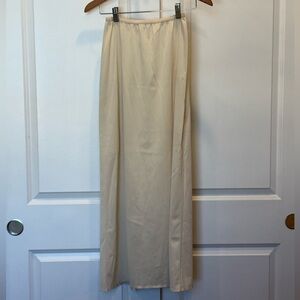 Vintage Off White Maxi Slip Skirt with Dainty Lace Detail Size M